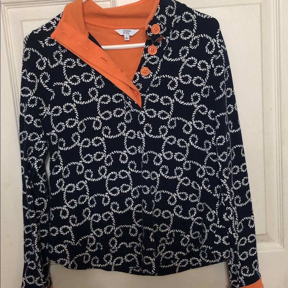 Crown & Ivy top